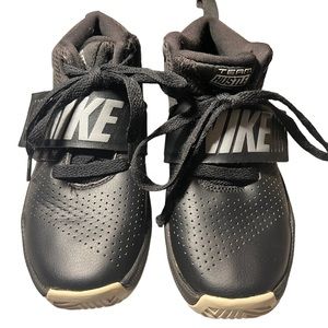 Nike mid-top boys size 12 shoe.